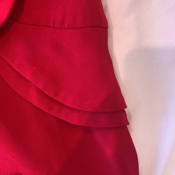 CAROLINA HERRERA size 16 knee length red dress in excellent condition - Picture 7 of 12